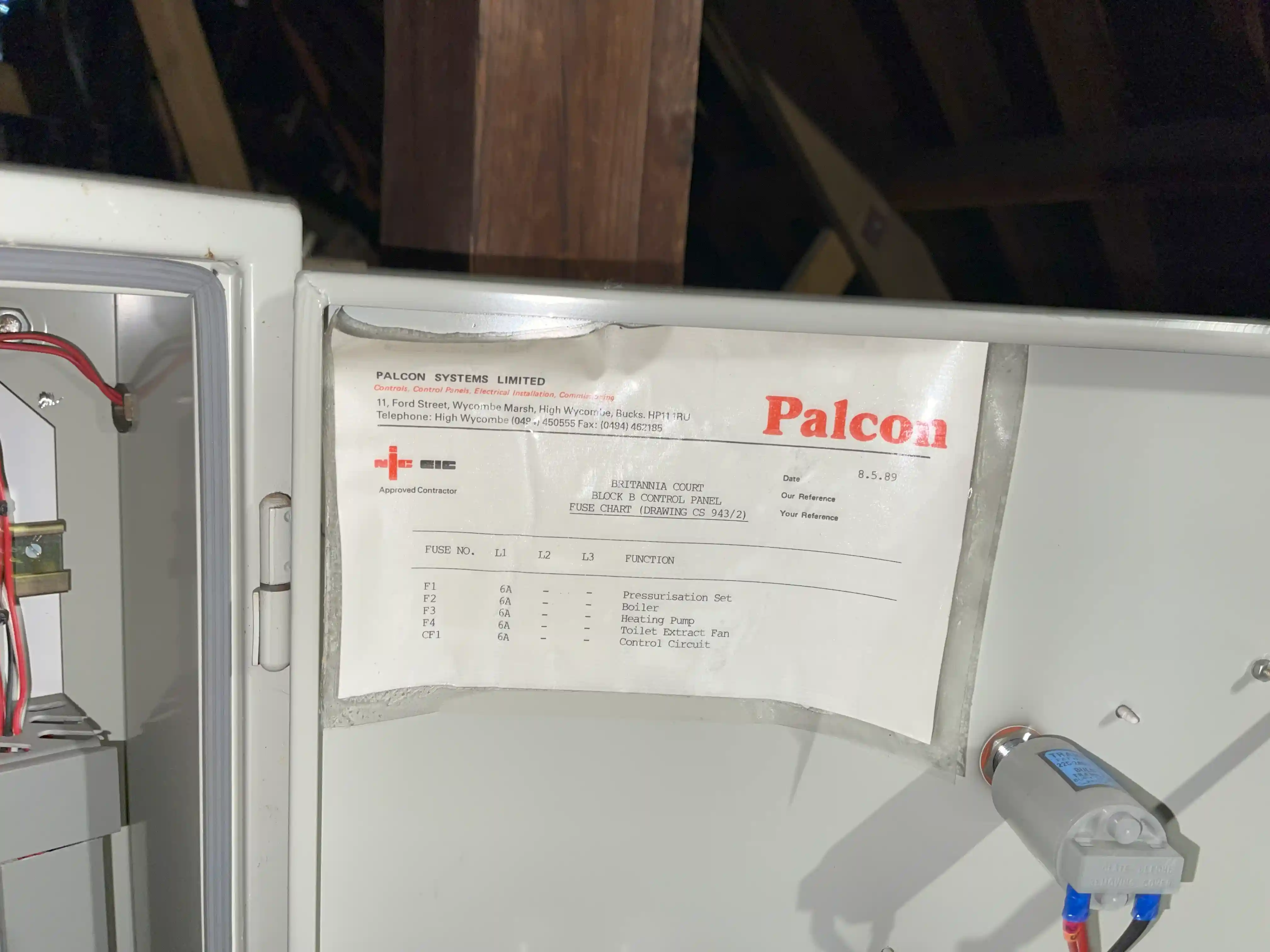 24 Hours Emergency Electrician near Walton On Thames